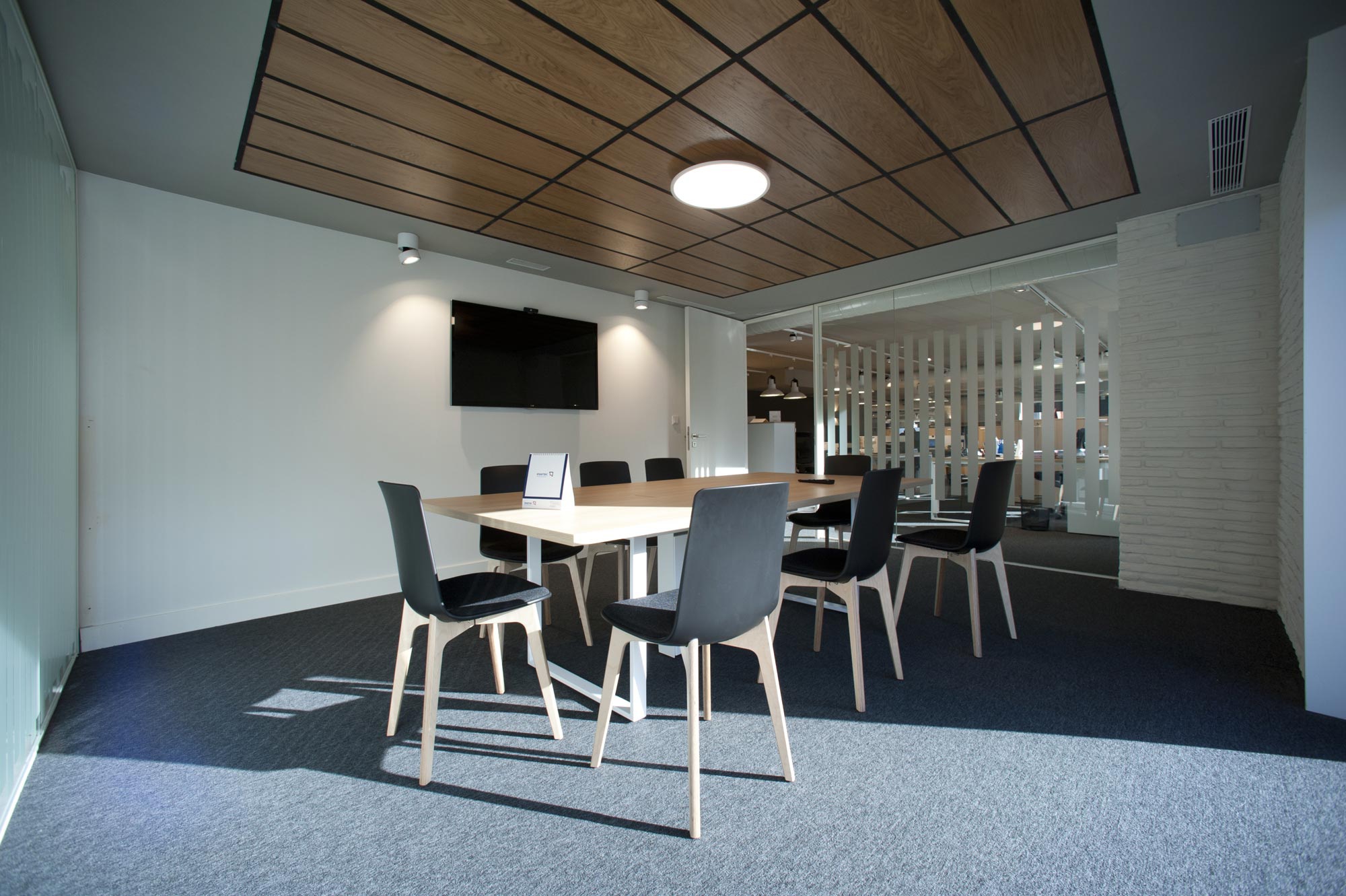 enea design silla Lottus Wood High oficinas insertec